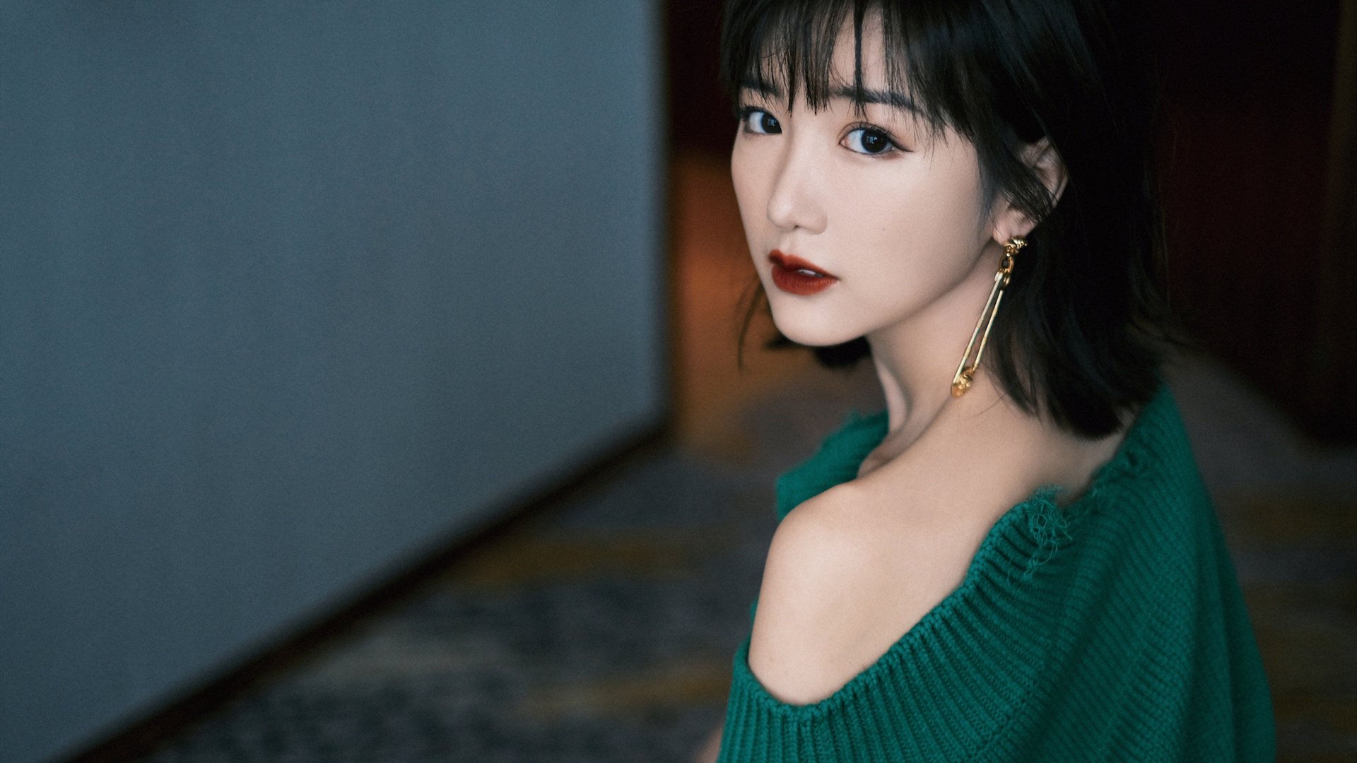 _全场焦点：精彩瞬间持续刷屏_，全场焦点的句子