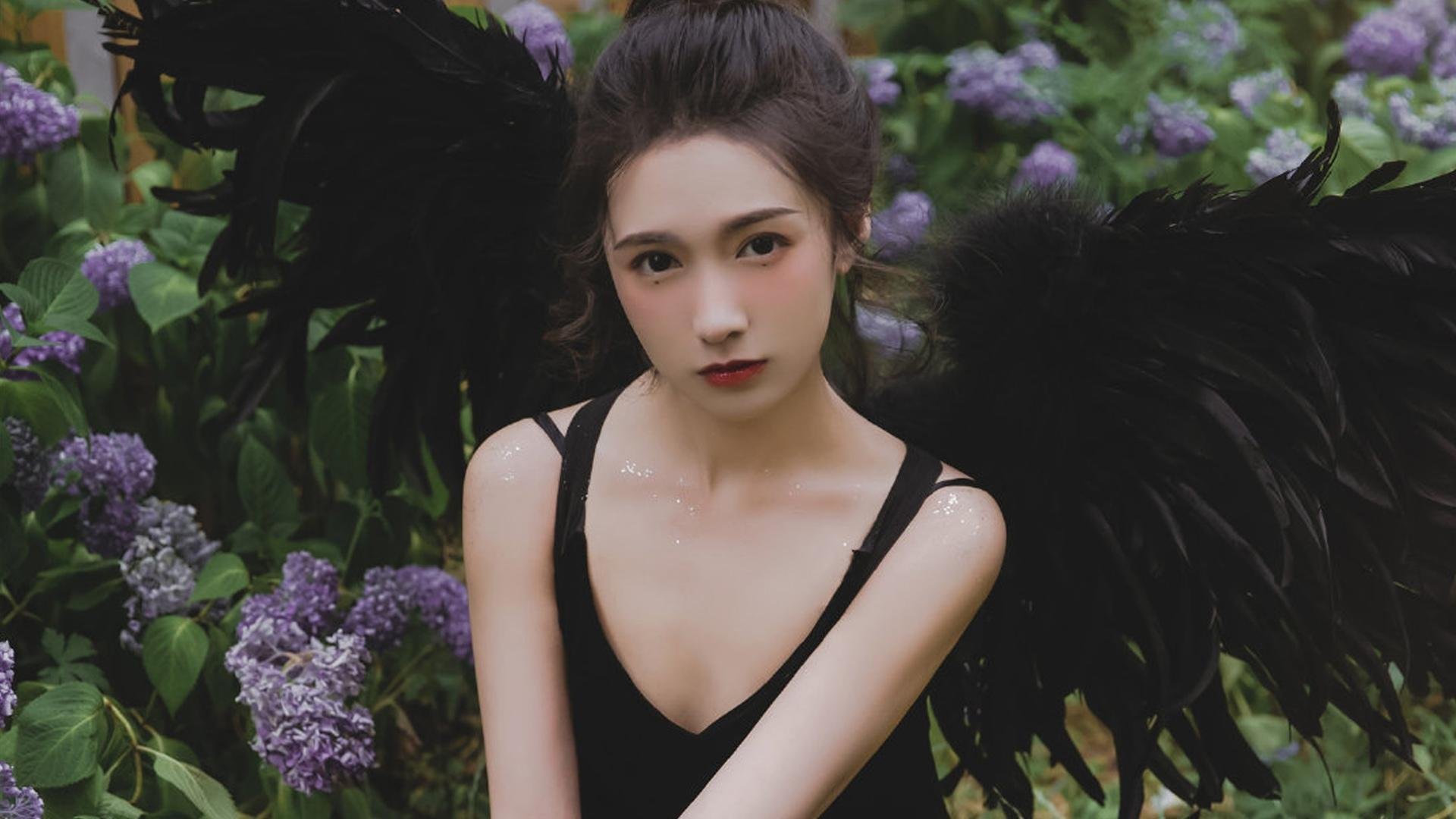 “青少年度青训计划全面启动，培养未来足球巨星”，青少年训练计划内容